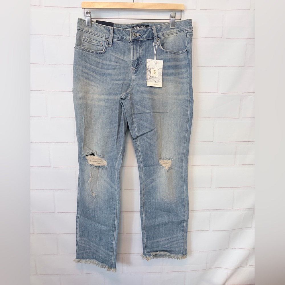 TK Lee Light Blue Distressed Jeans Size 29 NWT